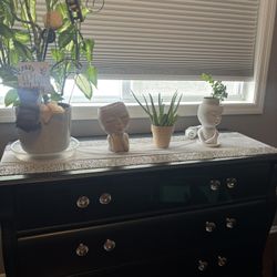 Stanley furniture Vintage Black Dresser 