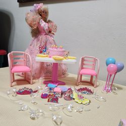 VINTAGE BARBIE PARTY TIME PLAY SET BIRTHDAY SURPRISE W/ BIRTHDAY BARBIE MATTEL 1990 #7552/#7913 Used