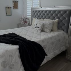 California King Bed With Night  Stand With The Mattress