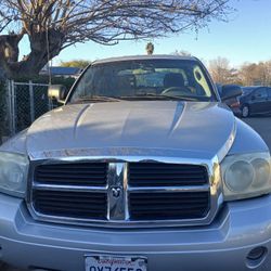 Dodge Dakota 2005