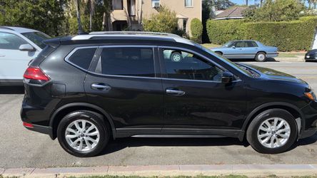 Nissan Rogue SUV – Black