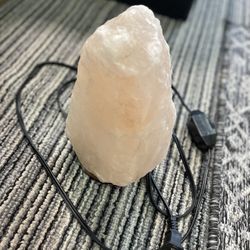 ROCK SALT LAMP W/ dimmer switch like new BUT needs new bulb! $25 SEE SELLER PAGE LOTS 4 SALE! DEALS!