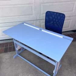 Kids Art Table & Chair with Marvel & DC Superhero Canvas