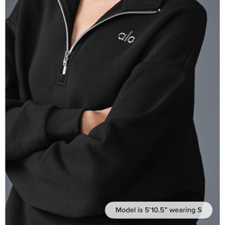 Alo accolade pull over in size large! Brand new with tags!