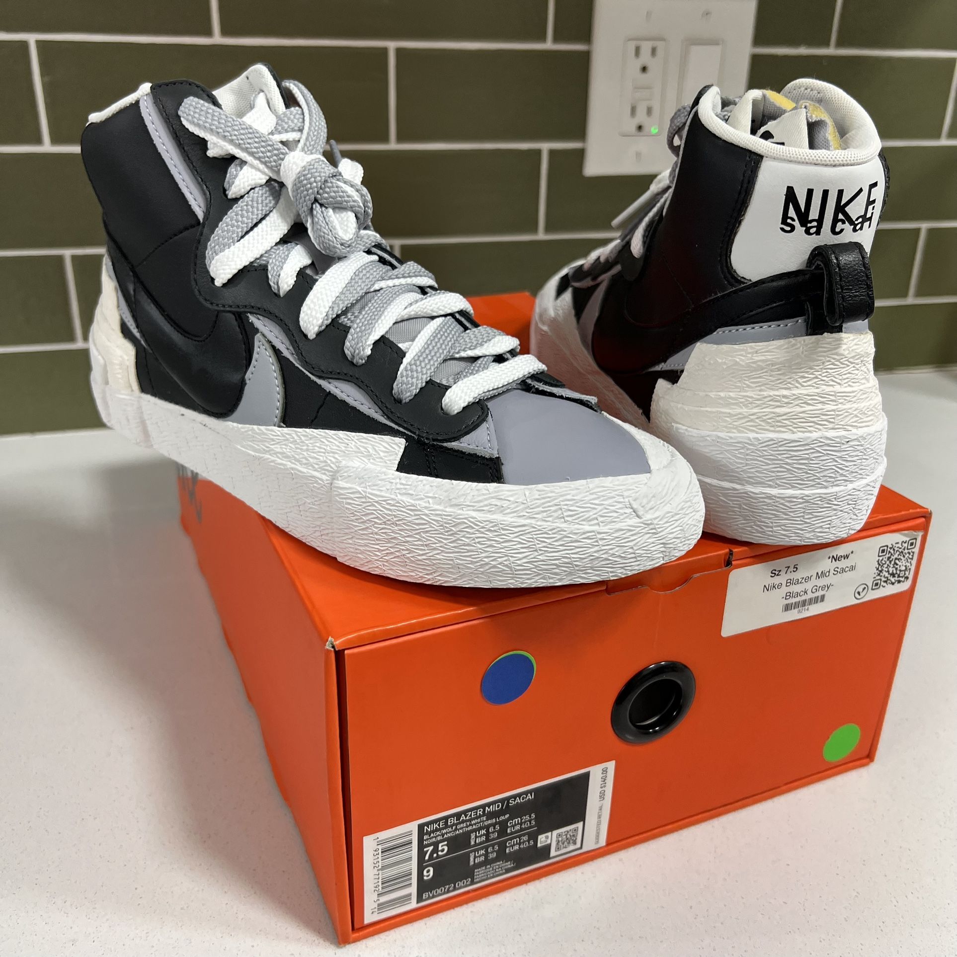 Nike Blazer Mid “Sacai” Size 7.5 Brand New