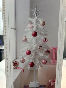 White 3 foot Christmas tree