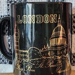 Kilncraft STL England London Souvenir Coffee Mug Black w/ Gold Tourists Spots