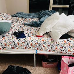 Queen Size Mattress, bedframe And Pillows 