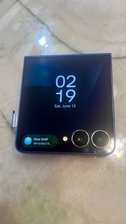 Samsung Galaxy Flip 7 256G Unlocked Mint