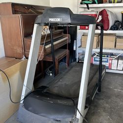 Treadmill Precor USA 
