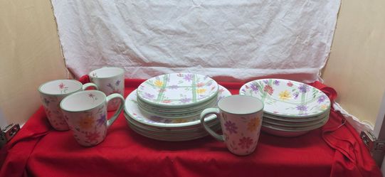 Floral Ceramic Dinnerware Set 4 piece set