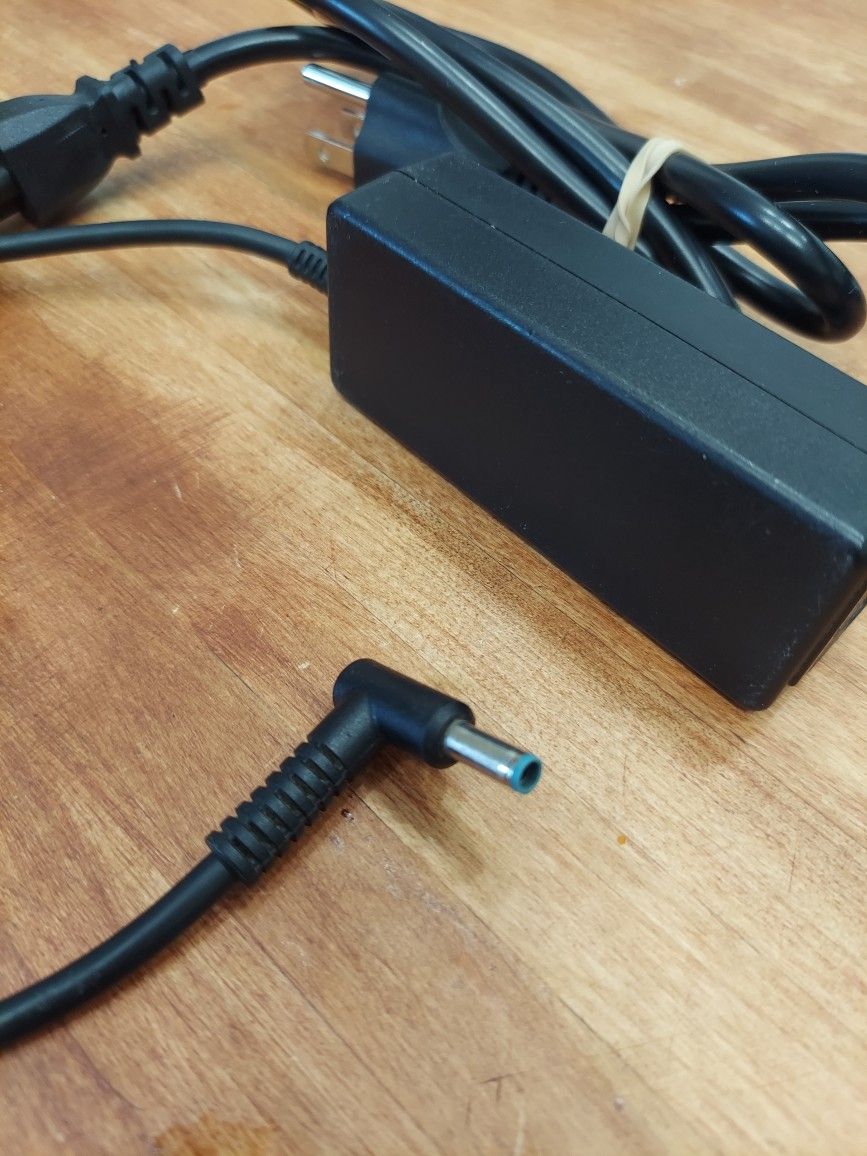 45w HP Laptop Charger Blue Tip!!! LIKE NEW