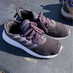 Adidas shoes size 7