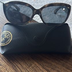 Sunglasses- Women Ray Ban 