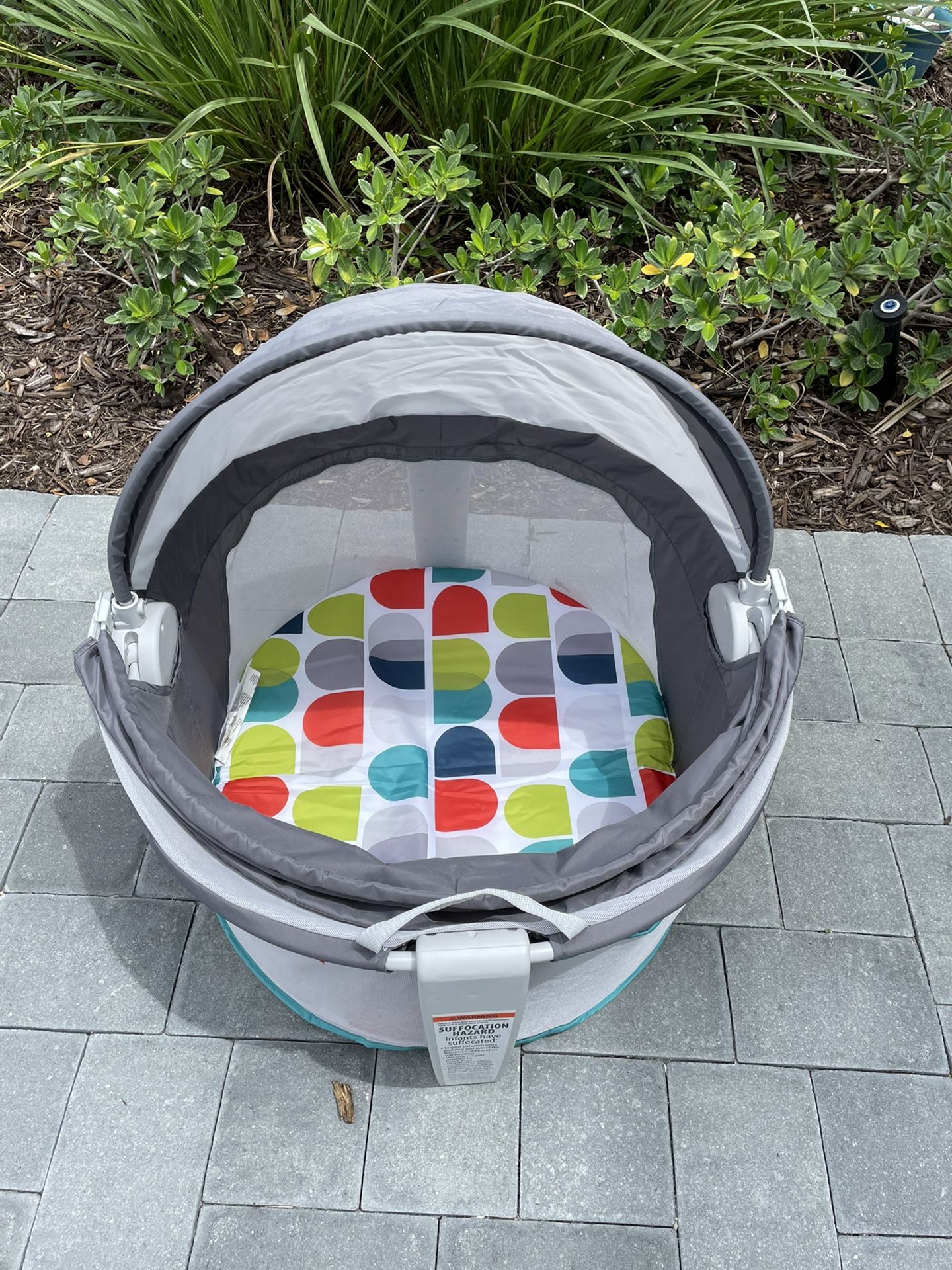 Fisher-Price On-the-Go Baby Dome