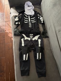 Fortnite skeleton costume size 8