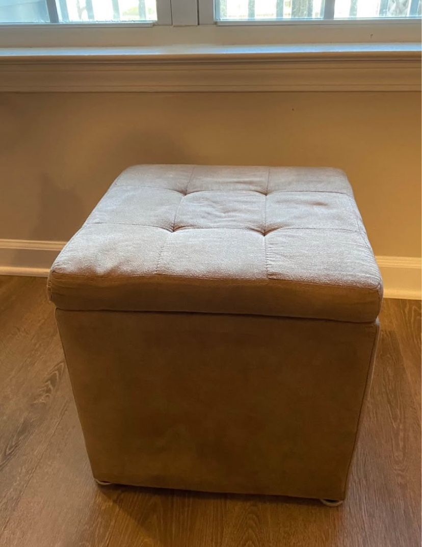 Ottoman Piece