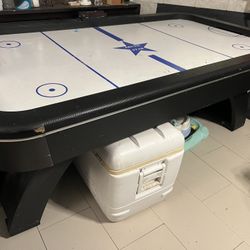 Air Hockey Table