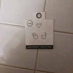 The Packageing Got Wet A Little But But The Rest Is In Perfect Condition 