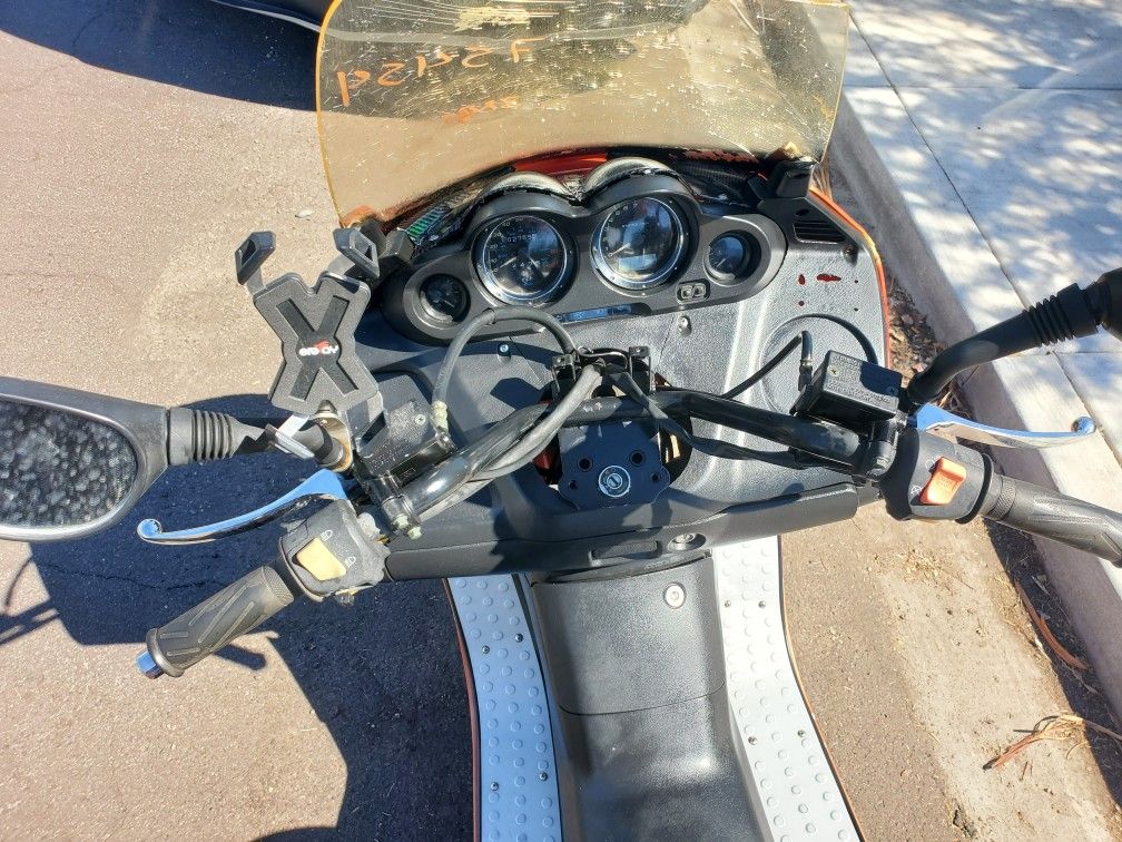 2007 Benzhou MP250A Gas Scooter for Sale in Phoenix, AZ OfferUp
