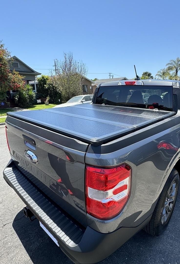 22-25
Ford Maverick 4.5ft Truck
Bed Top Hard Solid
Tri-Fold Tonneau Cover