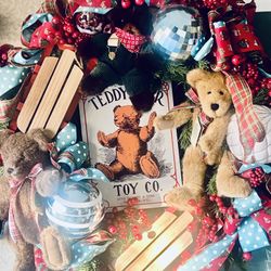 Large Teddy Bear Wreath $25
