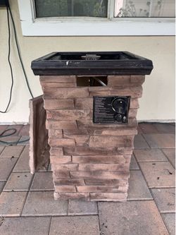 Outdoor propane fire pit
