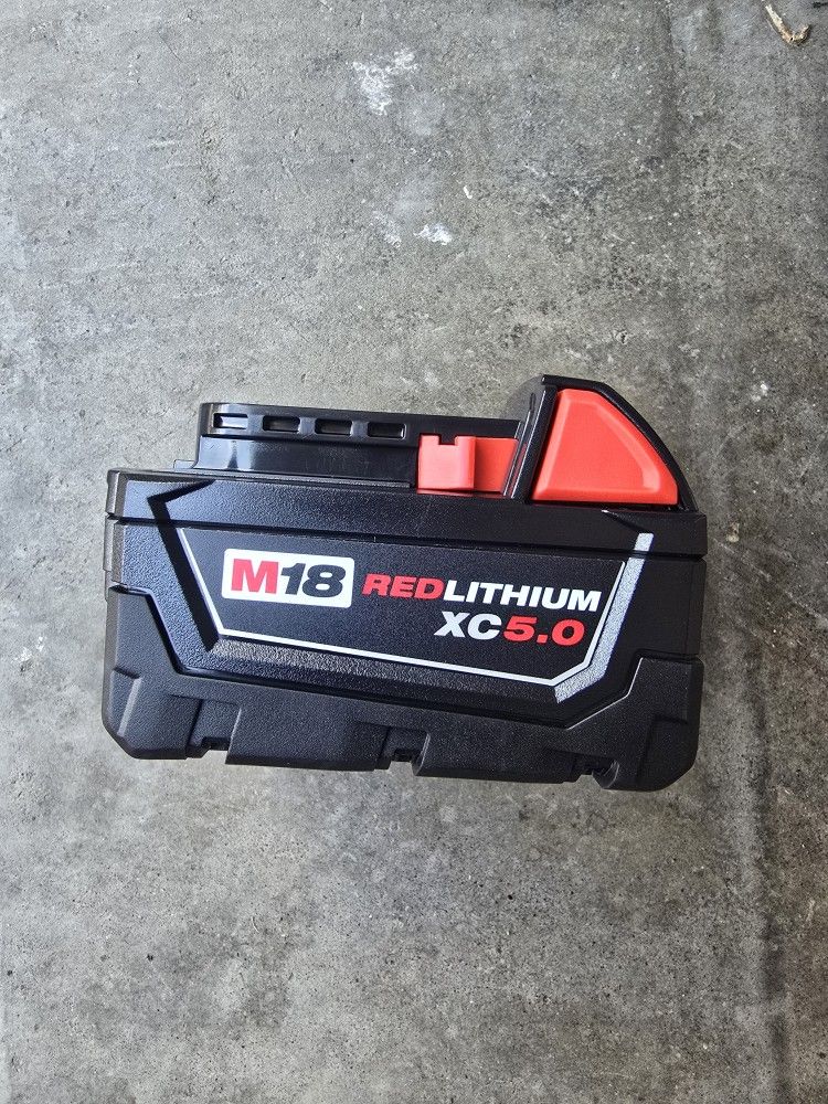Milwaukee
M18 18-Volt 5.0 Ah Lithium-Ion Xc