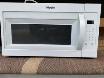 Whirlpool 1.7-cu ft Over-the-Range Microwave