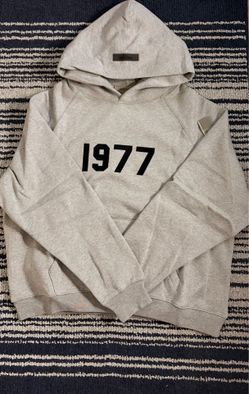 1977 dark grey essential hoodie Medium