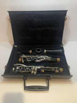 Vito Reso-Tone 3 Clarinet w/ Case – Student Ready