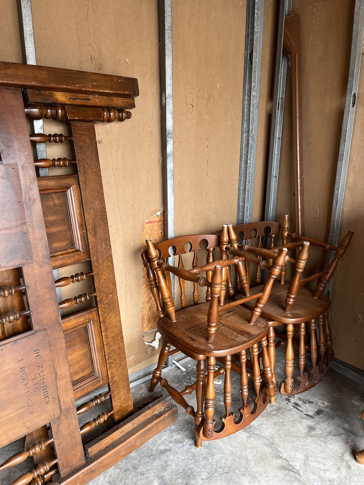 Solid wood furniture lot (get them all-pick Up Only)