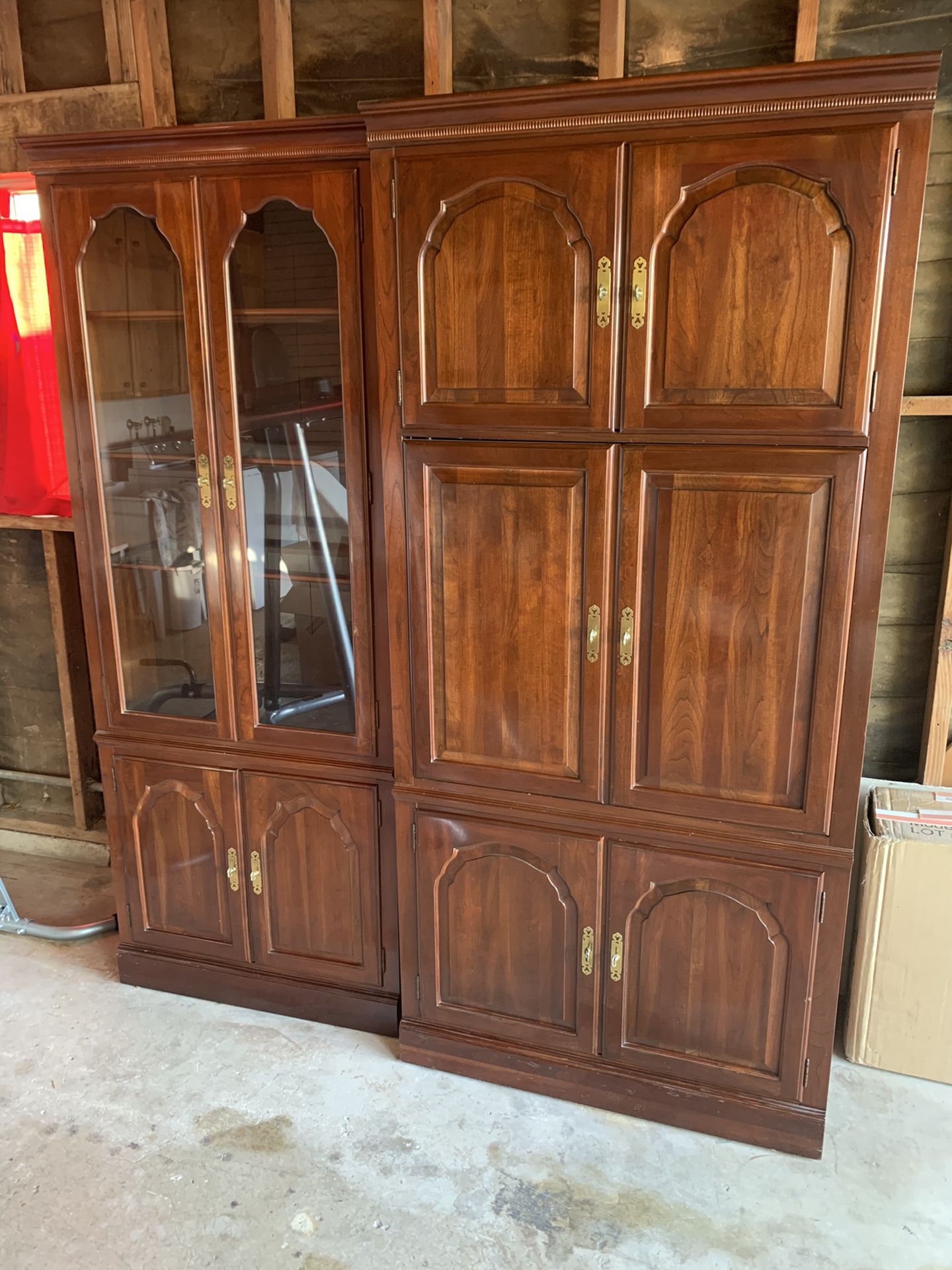 Beautiful hutch cabinet set! Very nice quality. Wood and Glass shelves.