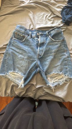 Women’s Levi Shorts Size 25