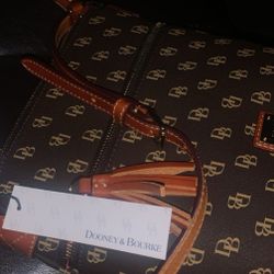 Dooney And Bourke Purse 