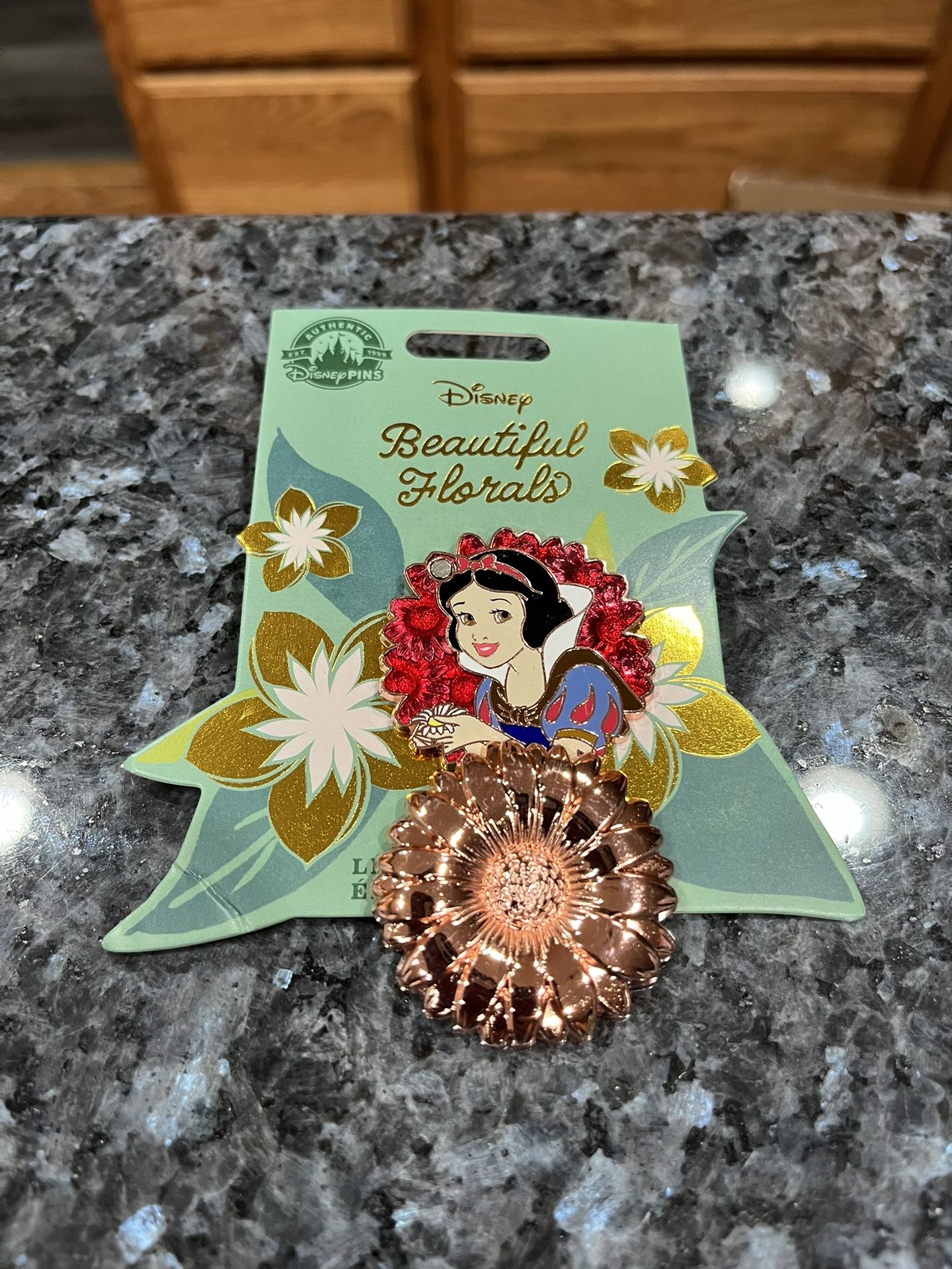 Disney Parks Disneyland 2022 Snow White Beautiful Florals LE Pin. Brand new on original card.