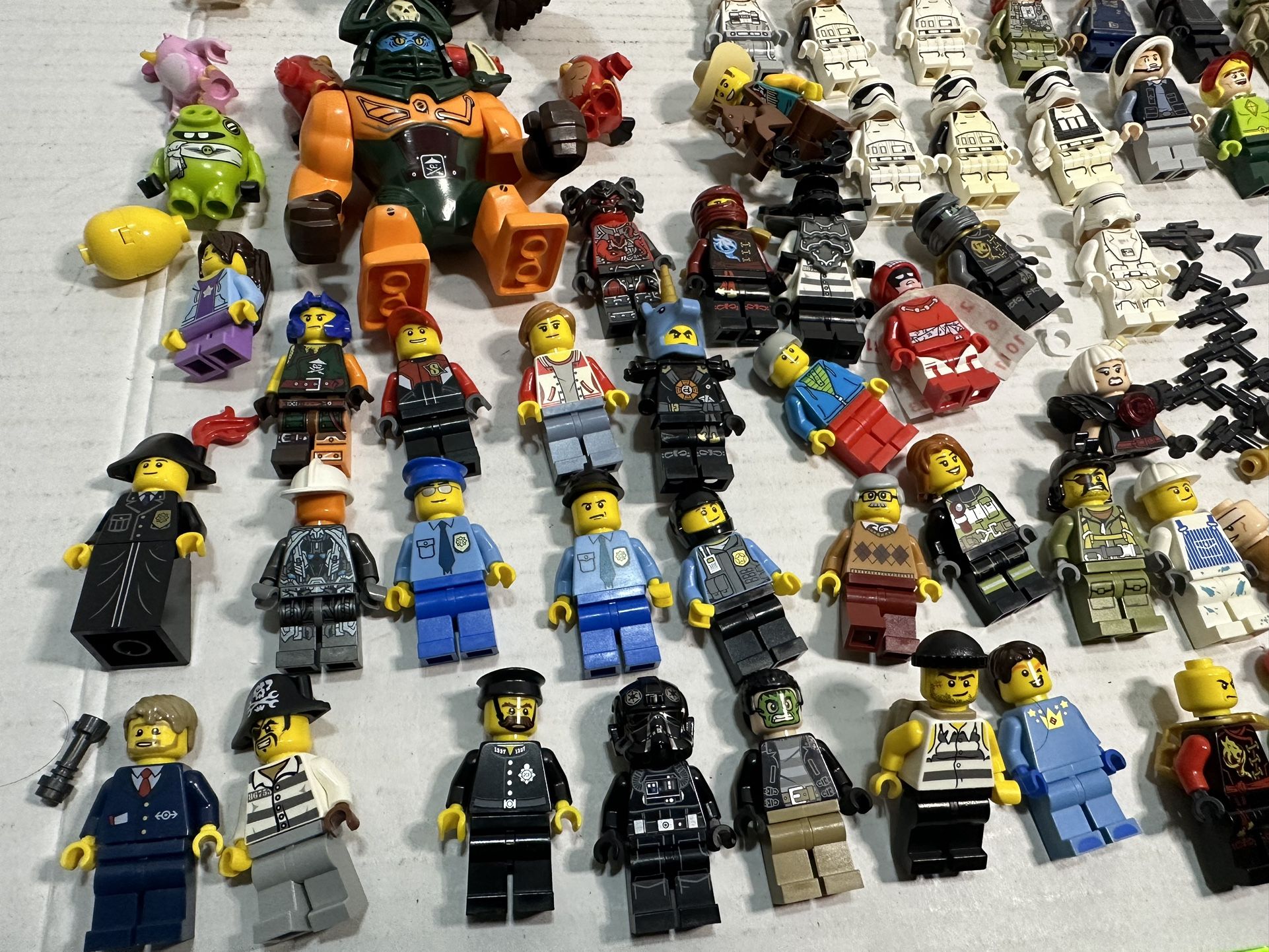 Lot of 20 lbs Lego with 100+ Minifigures