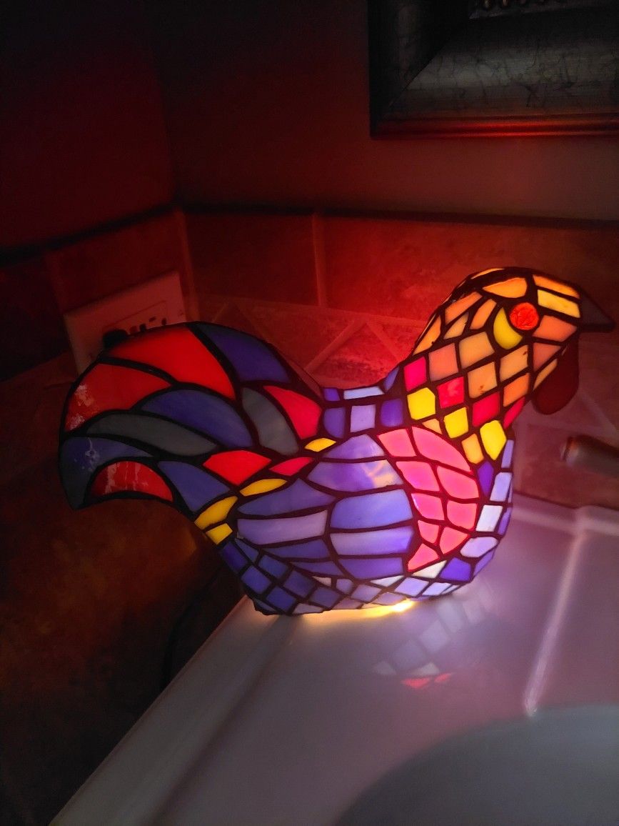 Stained Glass Lamp   H 7"1/2, W 12"1/2