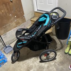  Stroller 