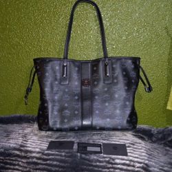 MCM LIZ BLACK TOTE