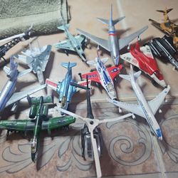 Die-Cast Metal Jets ,planes, 19 Older Nice Condition ,  E MESA 