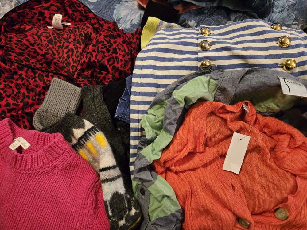 Womens Size XS/S Clothing