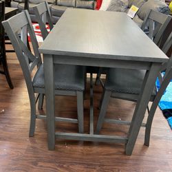 COUNTERHEIGHT TABLE WITH GORGEOUS CHAIRS! DELIVERY NOW! ZERO DOWN! WE SELL BRAND NEW FURNITURE 