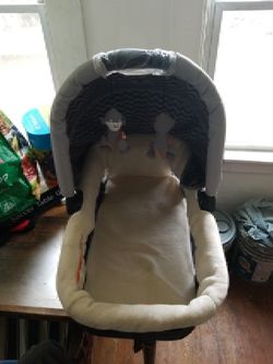 Big baby carrier/car seat