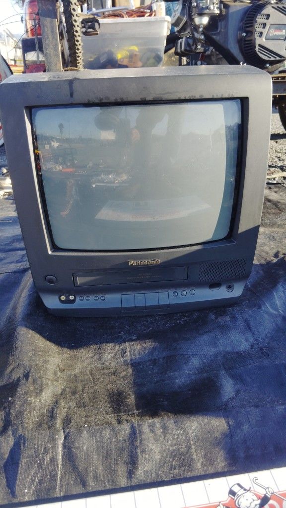 Panasonic TV/VCR Combo CRT 