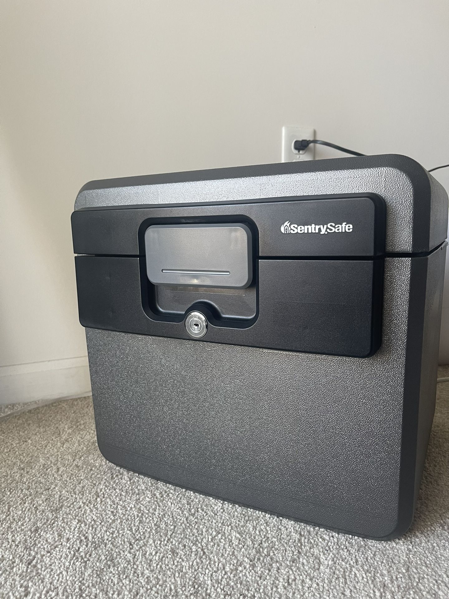 SentrySafe HD4100 Fireproof Safe and Waterproof Safe with Key Lock 0.65 Cubic Feet