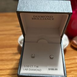 Beautiful! Sterling Silver Genuine 1/10 Ct TW Diamond Earrings 