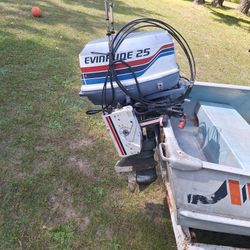 25 Hp Evinrude Boat Motor | Motor And Hardware Only