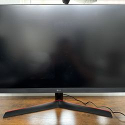 Selling LG Ultragear Gaming Monitor