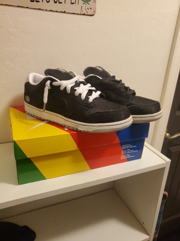Medicom Toy Bear brick Nike Sb Dunks Size 9M With Og Box